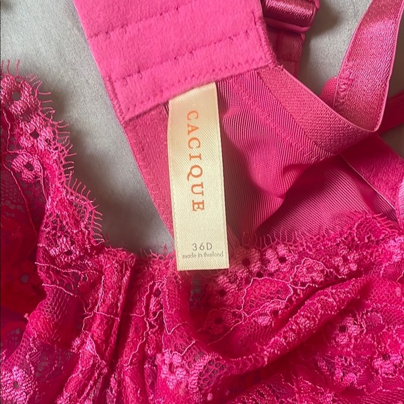 Cacique Bras Bundle 2 - Picture 3 of 8